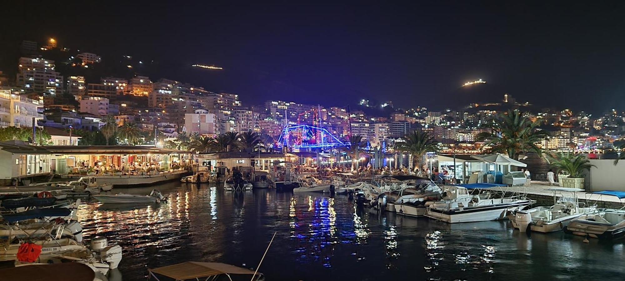 Center * Sarandë
